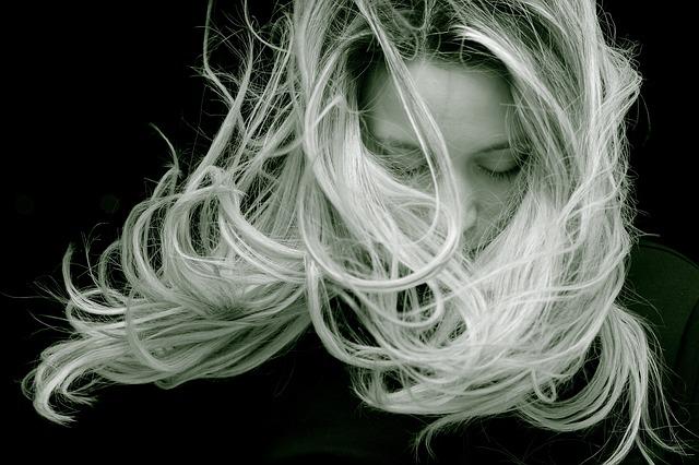 5-remedes-contre-la-perte-de-cheveux