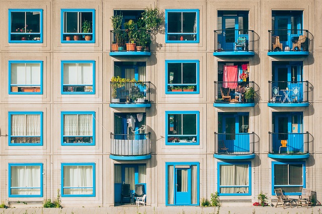 comment-decorer-le-balcon-au-printemps