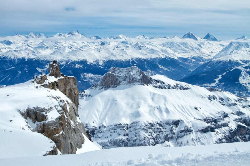 les-5-sites-les-moins-chers-pour-creer-sa-tasse-personnalisee